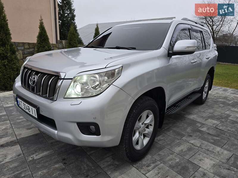 Позашляховик / Кросовер Toyota Land Cruiser Prado 2012 в Івано-Франківську