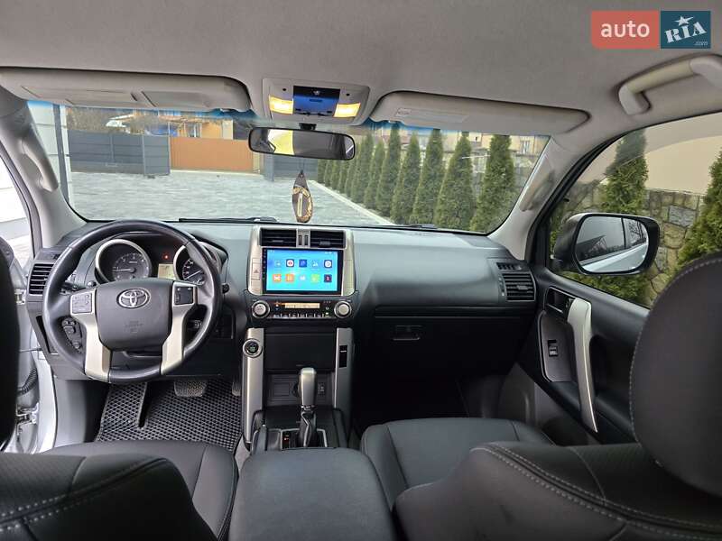 Позашляховик / Кросовер Toyota Land Cruiser Prado 2012 в Івано-Франківську