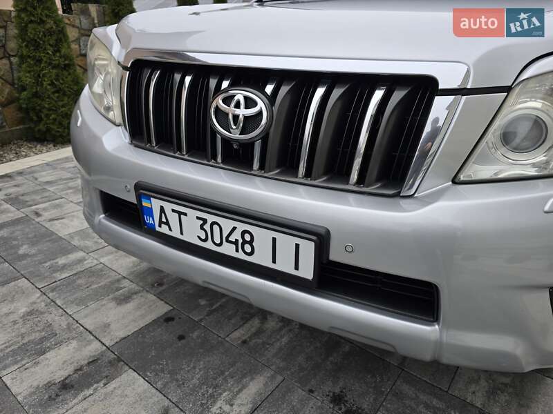 Позашляховик / Кросовер Toyota Land Cruiser Prado 2012 в Івано-Франківську
