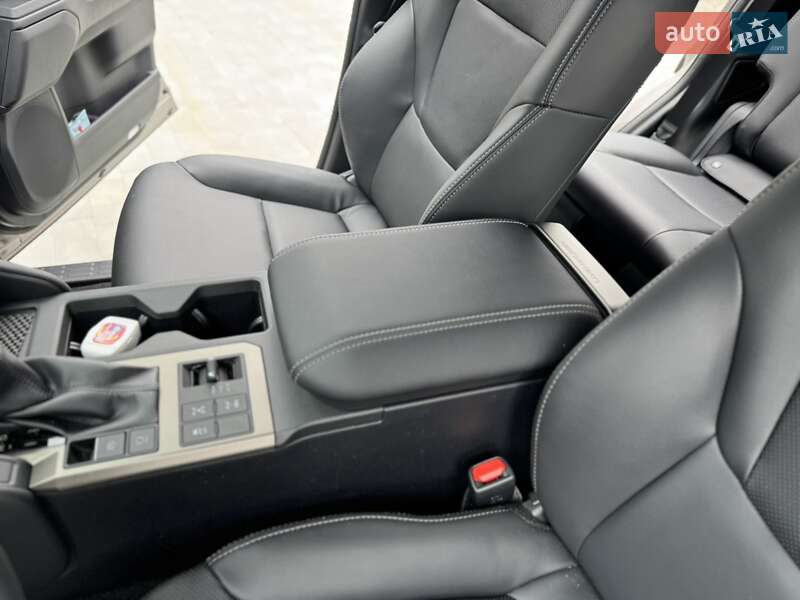 Внедорожник / Кроссовер Toyota Land Cruiser Prado 2024 в Львове