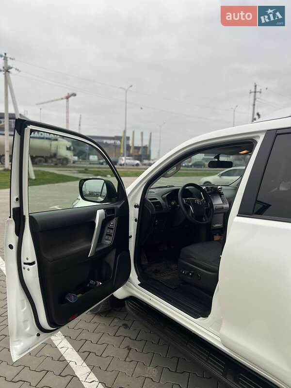 Позашляховик / Кросовер Toyota Land Cruiser Prado 2019 в Луцьку