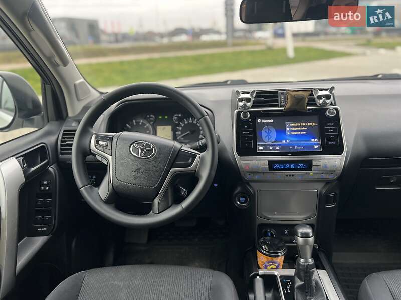 Позашляховик / Кросовер Toyota Land Cruiser Prado 2019 в Луцьку