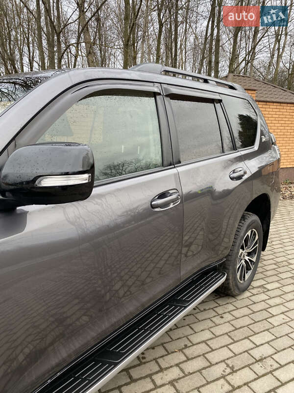 Позашляховик / Кросовер Toyota Land Cruiser Prado 2021 в Хмельницькому