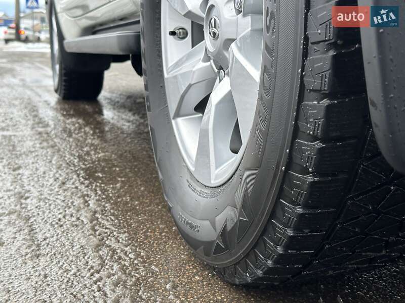 Внедорожник / Кроссовер Toyota Land Cruiser Prado 2019 в Мукачево