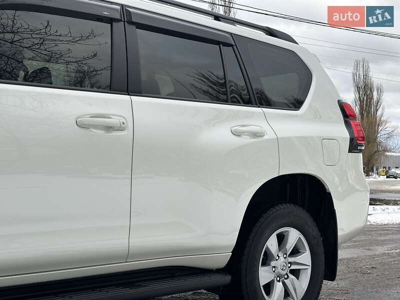 Внедорожник / Кроссовер Toyota Land Cruiser Prado 2019 в Мукачево
