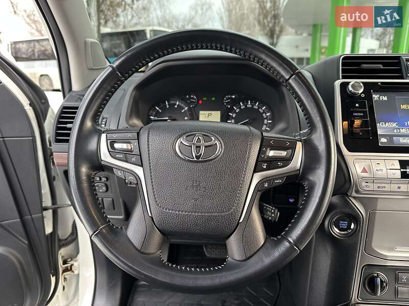 Внедорожник / Кроссовер Toyota Land Cruiser Prado 2019 в Мукачево