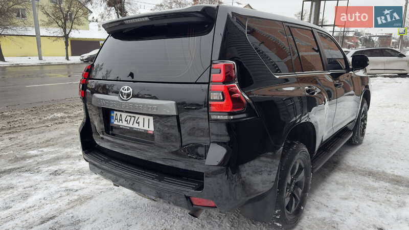 Внедорожник / Кроссовер Toyota Land Cruiser Prado 2018 в Киеве