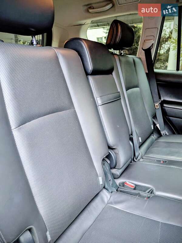 Внедорожник / Кроссовер Toyota Land Cruiser Prado 2020 в Киеве