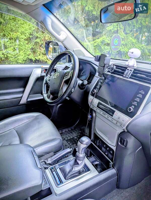 Внедорожник / Кроссовер Toyota Land Cruiser Prado 2020 в Киеве