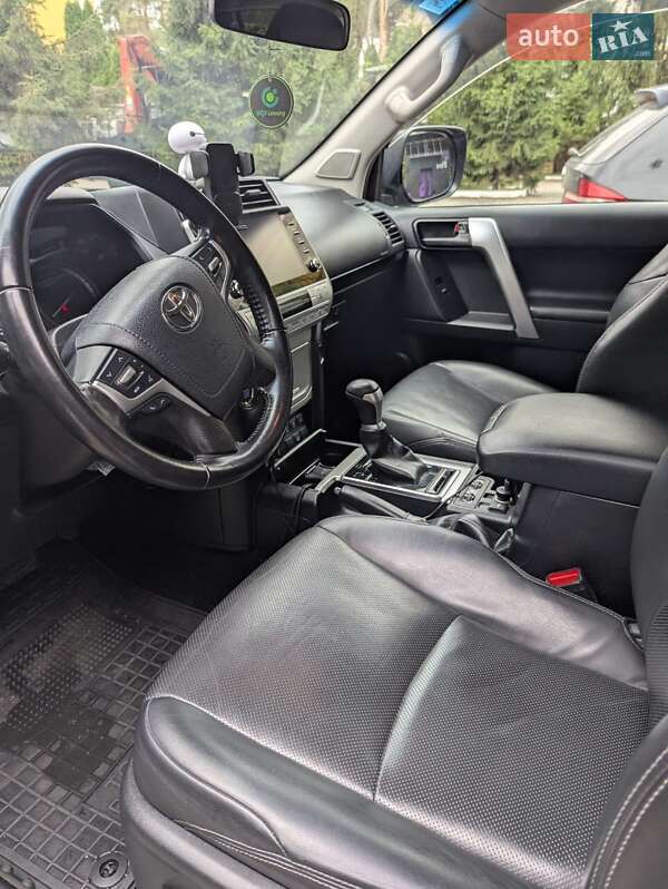 Внедорожник / Кроссовер Toyota Land Cruiser Prado 2020 в Киеве