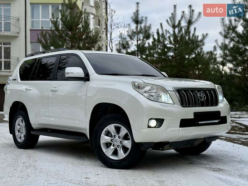 Toyota Land Cruiser Prado 2011
