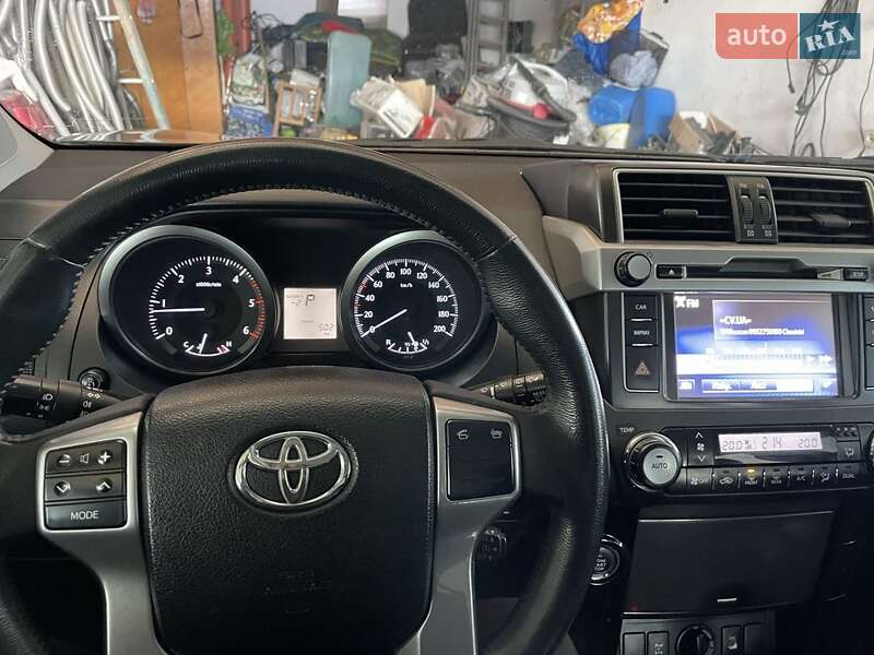 Toyota Land Cruiser Prado 2013