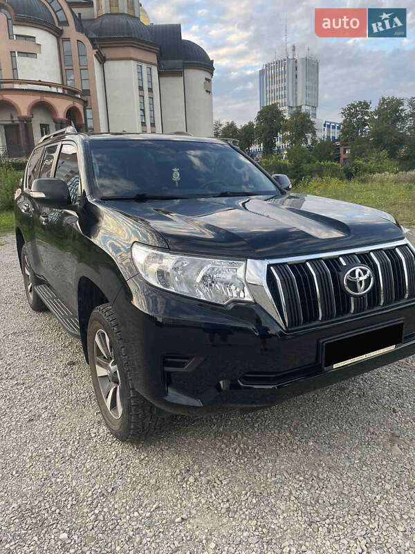 Позашляховик / Кросовер Toyota Land Cruiser Prado 2019 в Івано-Франківську