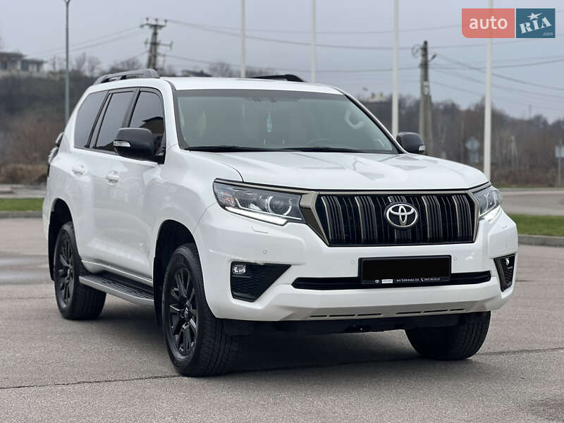Внедорожник / Кроссовер Toyota Land Cruiser Prado 2021 в Киеве