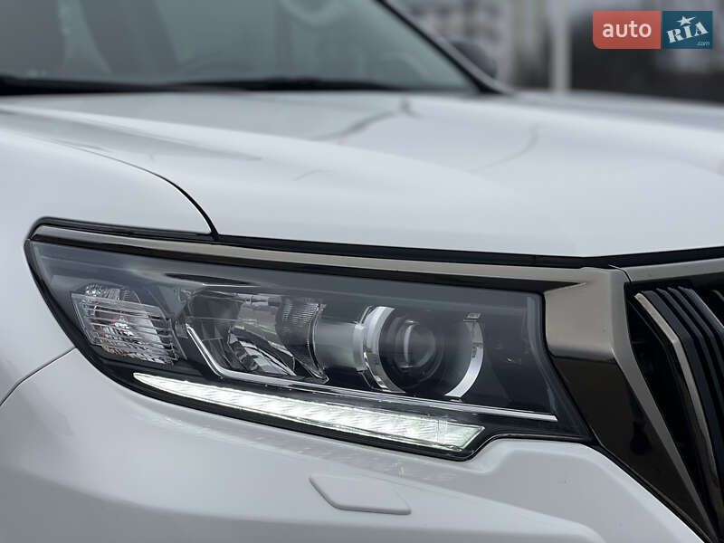 Внедорожник / Кроссовер Toyota Land Cruiser Prado 2021 в Киеве
