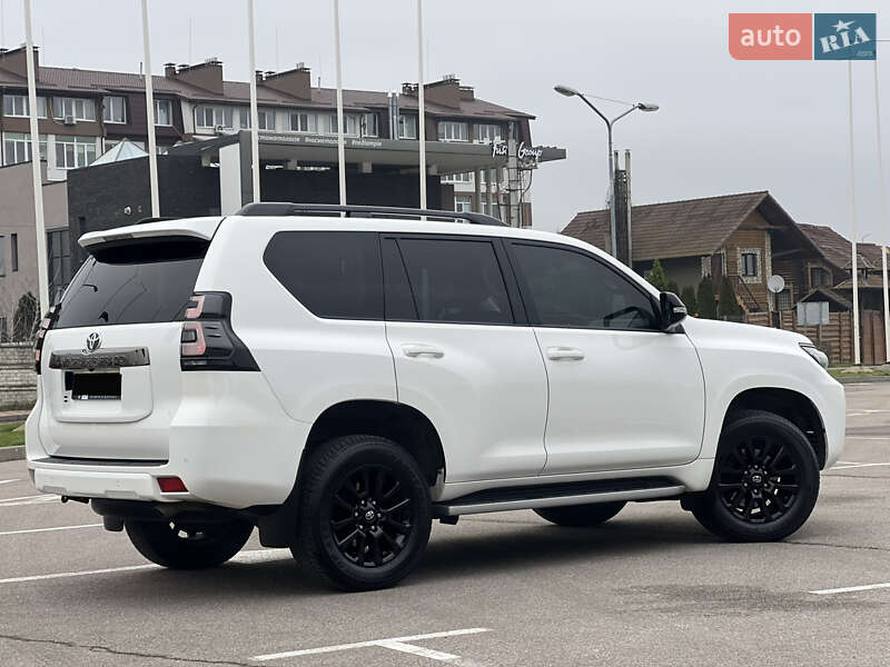 Внедорожник / Кроссовер Toyota Land Cruiser Prado 2021 в Киеве
