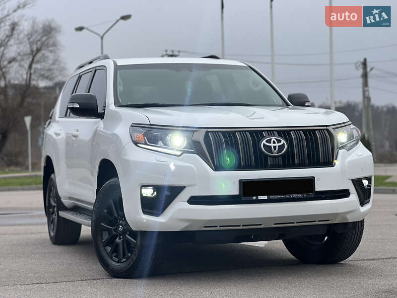 Внедорожник / Кроссовер Toyota Land Cruiser Prado 2021 в Киеве