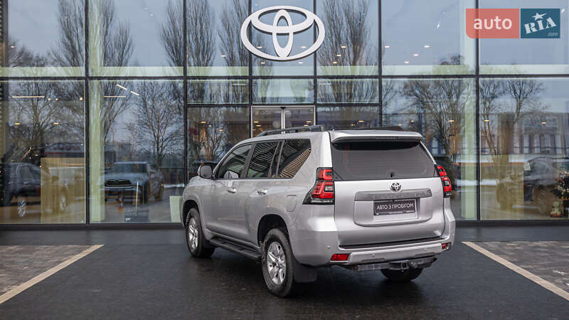 Внедорожник / Кроссовер Toyota Land Cruiser Prado 2019 в Днепре