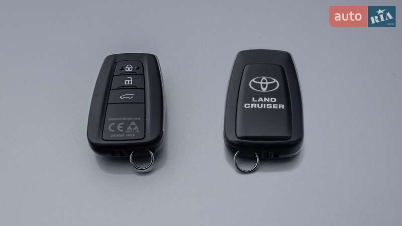 Внедорожник / Кроссовер Toyota Land Cruiser Prado 2019 в Днепре