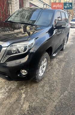 Внедорожник / Кроссовер Toyota Land Cruiser Prado 2016 в Киеве