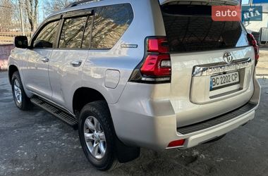 Позашляховик / Кросовер Toyota Land Cruiser Prado 2012 в Полтаві