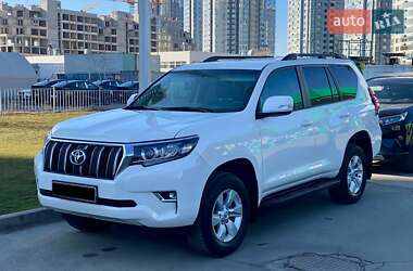 Внедорожник / Кроссовер Toyota Land Cruiser Prado 2019 в Киеве