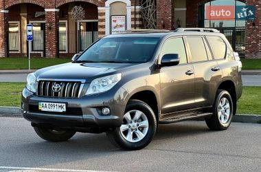 Позашляховик / Кросовер Toyota Land Cruiser Prado 2012 в Києві