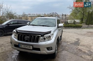 Внедорожник / Кроссовер Toyota Land Cruiser Prado 2010 в Львове