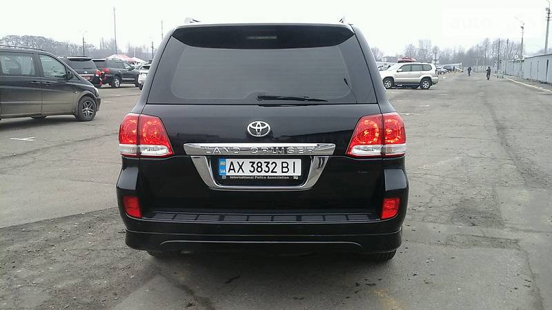 Внедорожник / Кроссовер Toyota Land Cruiser 2011 в Харькове