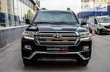 Внедорожник / Кроссовер Toyota Land Cruiser 2018 в 