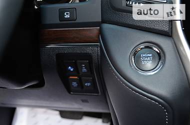 Внедорожник / Кроссовер Toyota Land Cruiser 2018 в 