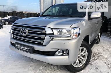 Внедорожник / Кроссовер Toyota Land Cruiser 2018 в Киеве