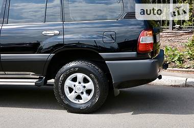 Внедорожник / Кроссовер Toyota Land Cruiser 2006 в Киеве