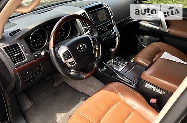 Внедорожник / Кроссовер Toyota Land Cruiser 2014 в Днепре