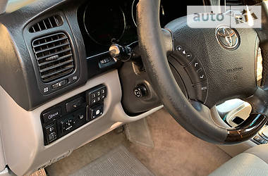 Позашляховик / Кросовер Toyota Land Cruiser 2003 в 
