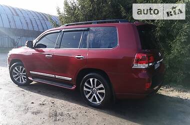 Позашляховик / Кросовер Toyota Land Cruiser 2016 в 