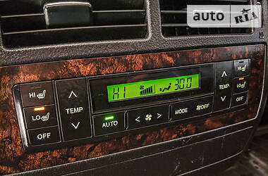 Позашляховик / Кросовер Toyota Land Cruiser 2012 в 