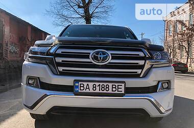 Внедорожник / Кроссовер Toyota Land Cruiser 2017 в Кропивницком