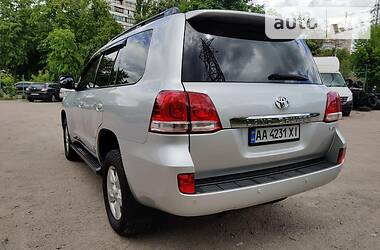 Позашляховик / Кросовер Toyota Land Cruiser 2011 в 