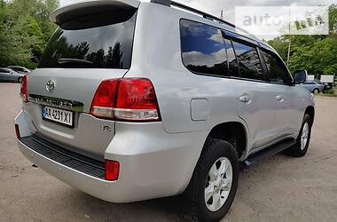 Позашляховик / Кросовер Toyota Land Cruiser 2011 в 