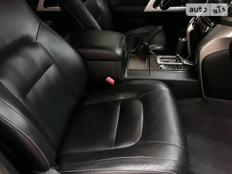 Позашляховик / Кросовер Toyota Land Cruiser 2012 в Чернівцях