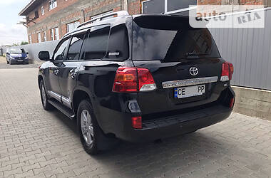 Внедорожник / Кроссовер Toyota Land Cruiser 2014 в Черновцах