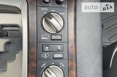 Позашляховик / Кросовер Toyota Land Cruiser 2011 в 
