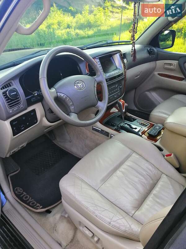 Позашляховик / Кросовер Toyota Land Cruiser 2003 в Дніпрі