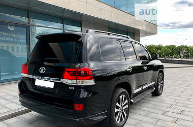 Внедорожник / Кроссовер Toyota Land Cruiser 2020 в 