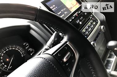 Внедорожник / Кроссовер Toyota Land Cruiser 2020 в 