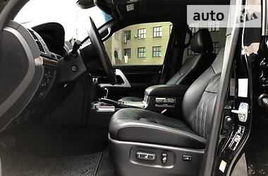Внедорожник / Кроссовер Toyota Land Cruiser 2020 в 