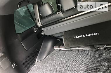 Внедорожник / Кроссовер Toyota Land Cruiser 2020 в 