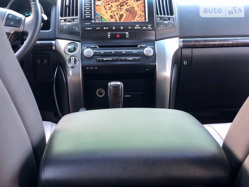 Позашляховик / Кросовер Toyota Land Cruiser 2008 в Києві фото 35 Позашляховик / Кросовер Toyota Land Cruiser 2008 в Києві