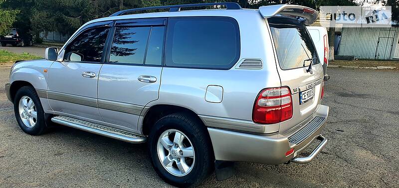 Позашляховик / Кросовер Toyota Land Cruiser 2003 в Чернівцях